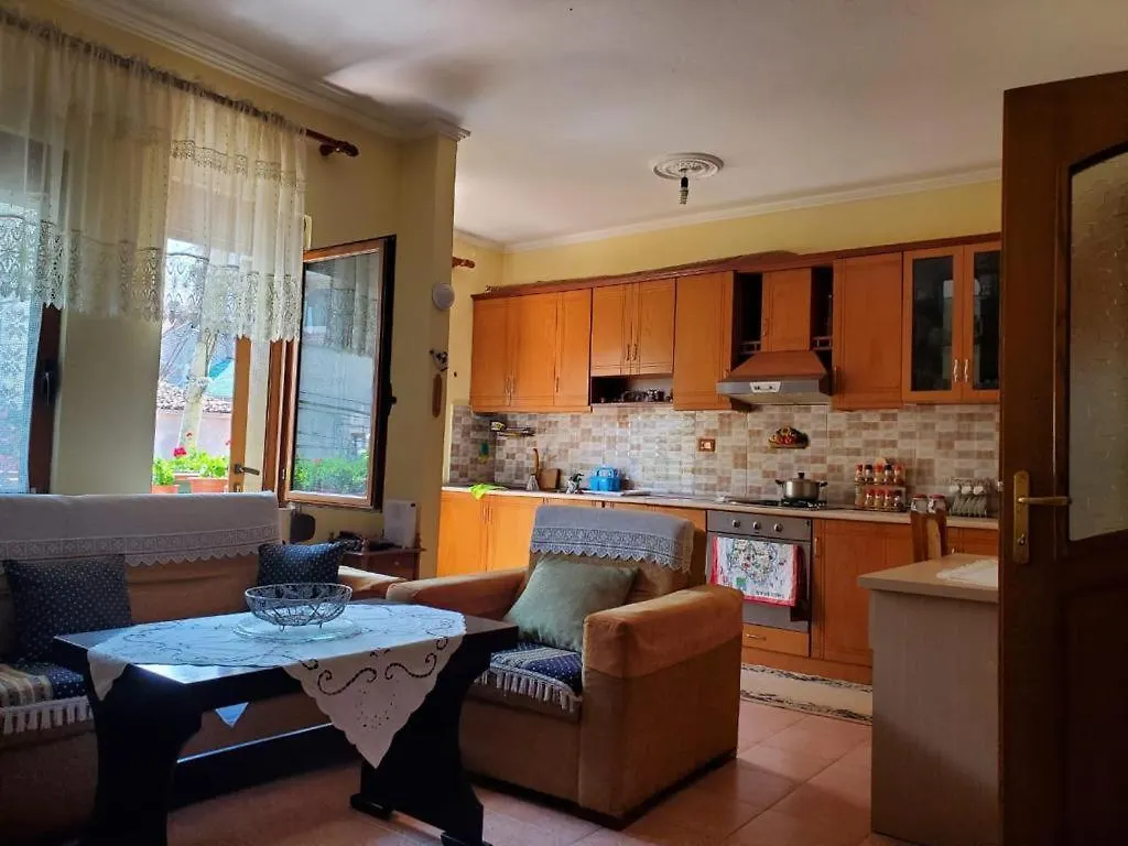 Appartamento Casa di Lalota Pogradec Albania